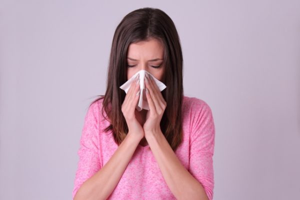花粉症対策は冬のうちから！食べ物など花粉症対策の３つのポイント
