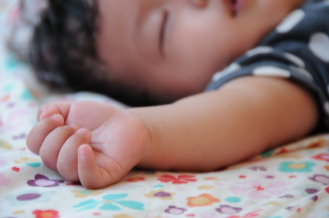 【寝る方角・場所】風水術で赤ちゃんの寝つきが改善！我が家でも効果あり。 風水師の嫁ブログ
